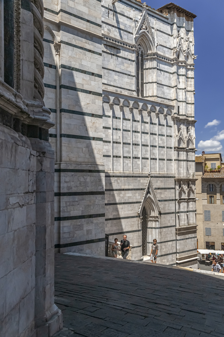 Weg zum Baptisterium