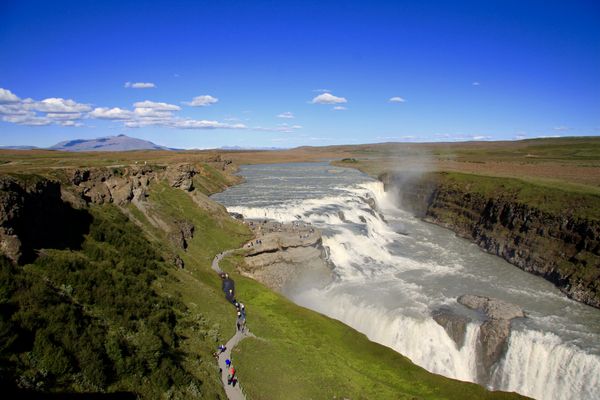 ... Weg zum Wasserfall