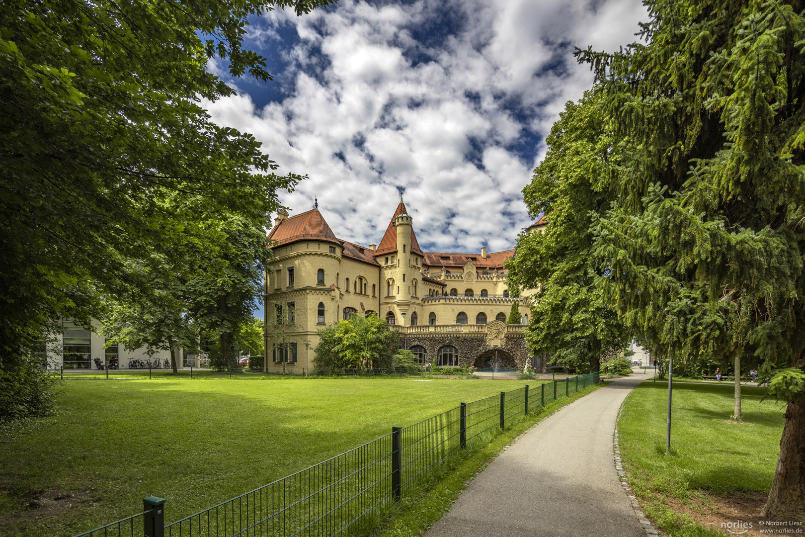 Weg zur Hessingburg