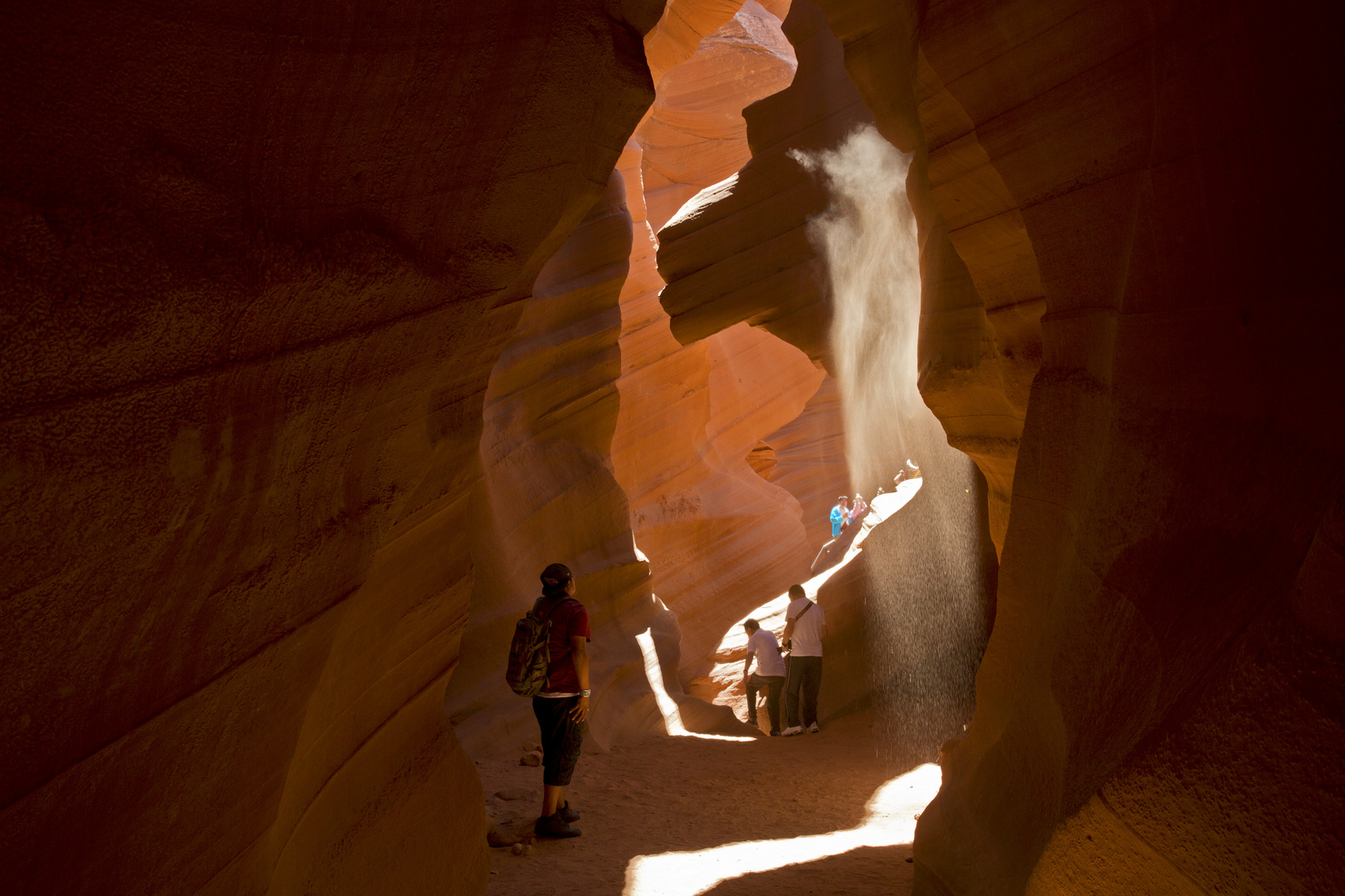 Wege im Licht des Antilope Canyon