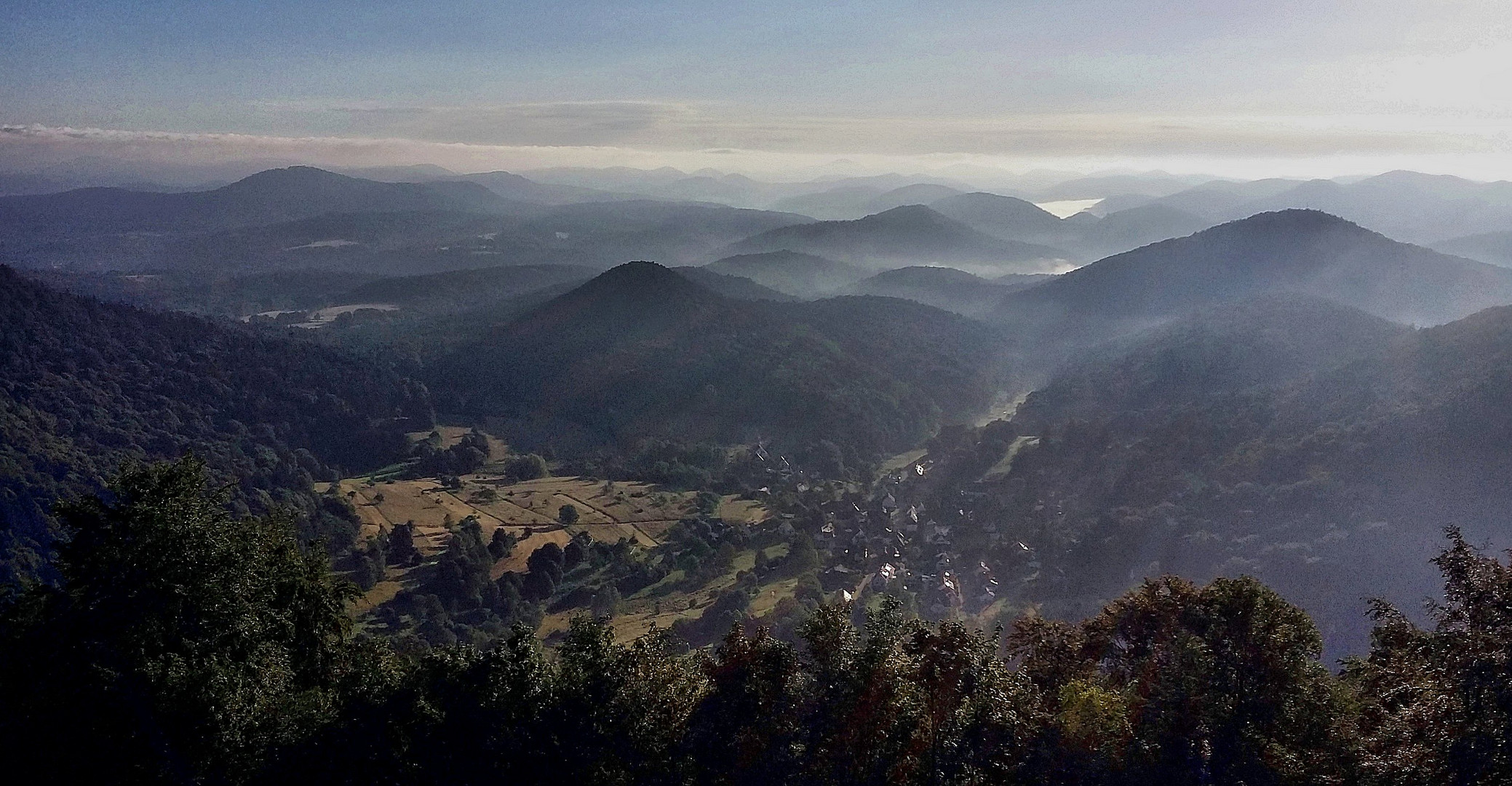 Wegelnburg am Morgen