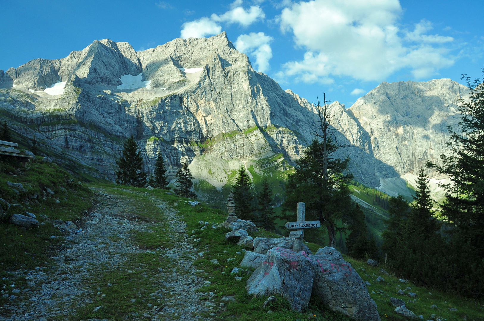 Wegweiser am Berg