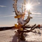 Wegweiser auf dem großen Berg