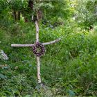 Wegzeichen zum alten Friedhof