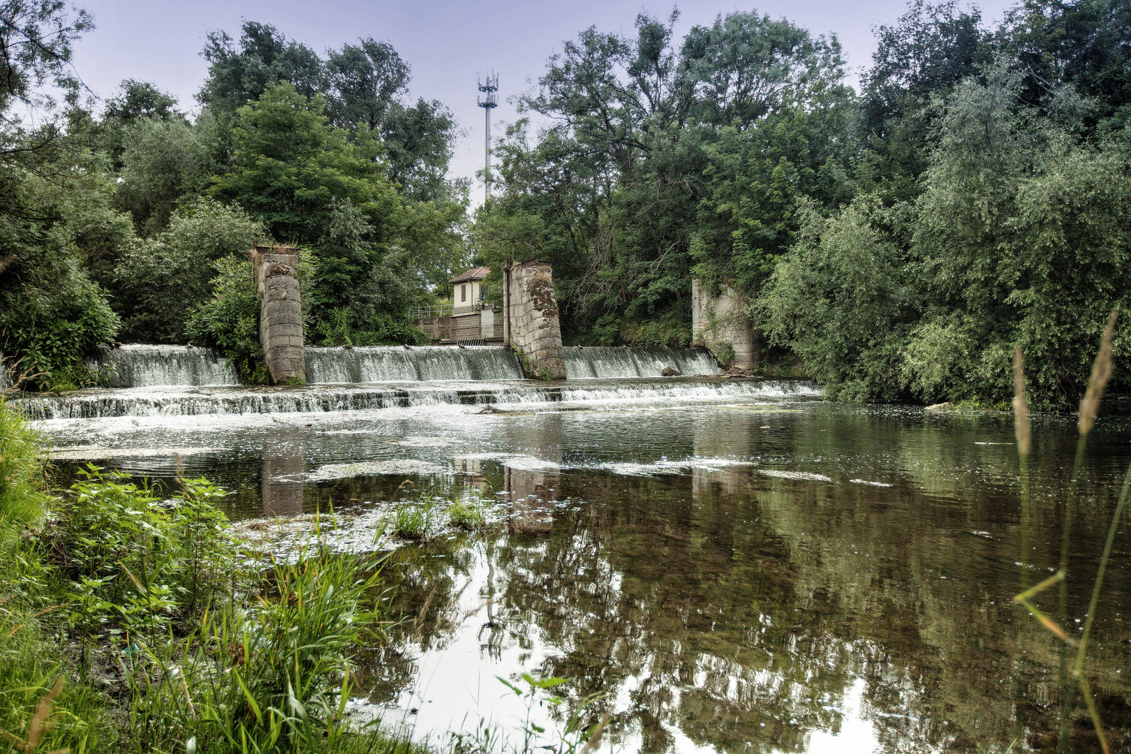 Wehr in Kühnhausenan der Gera