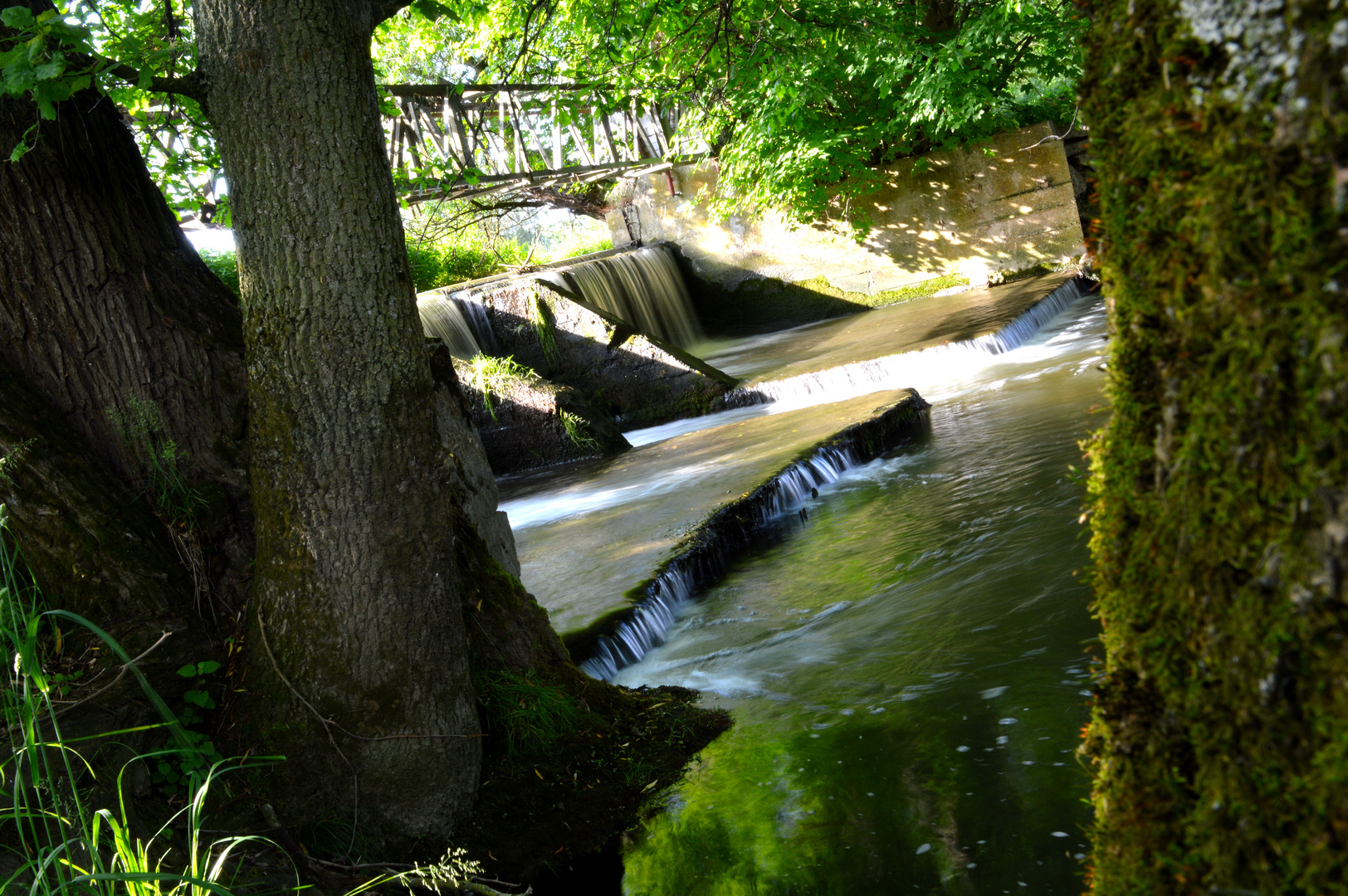 Wehr mit Langzeitbelichtung