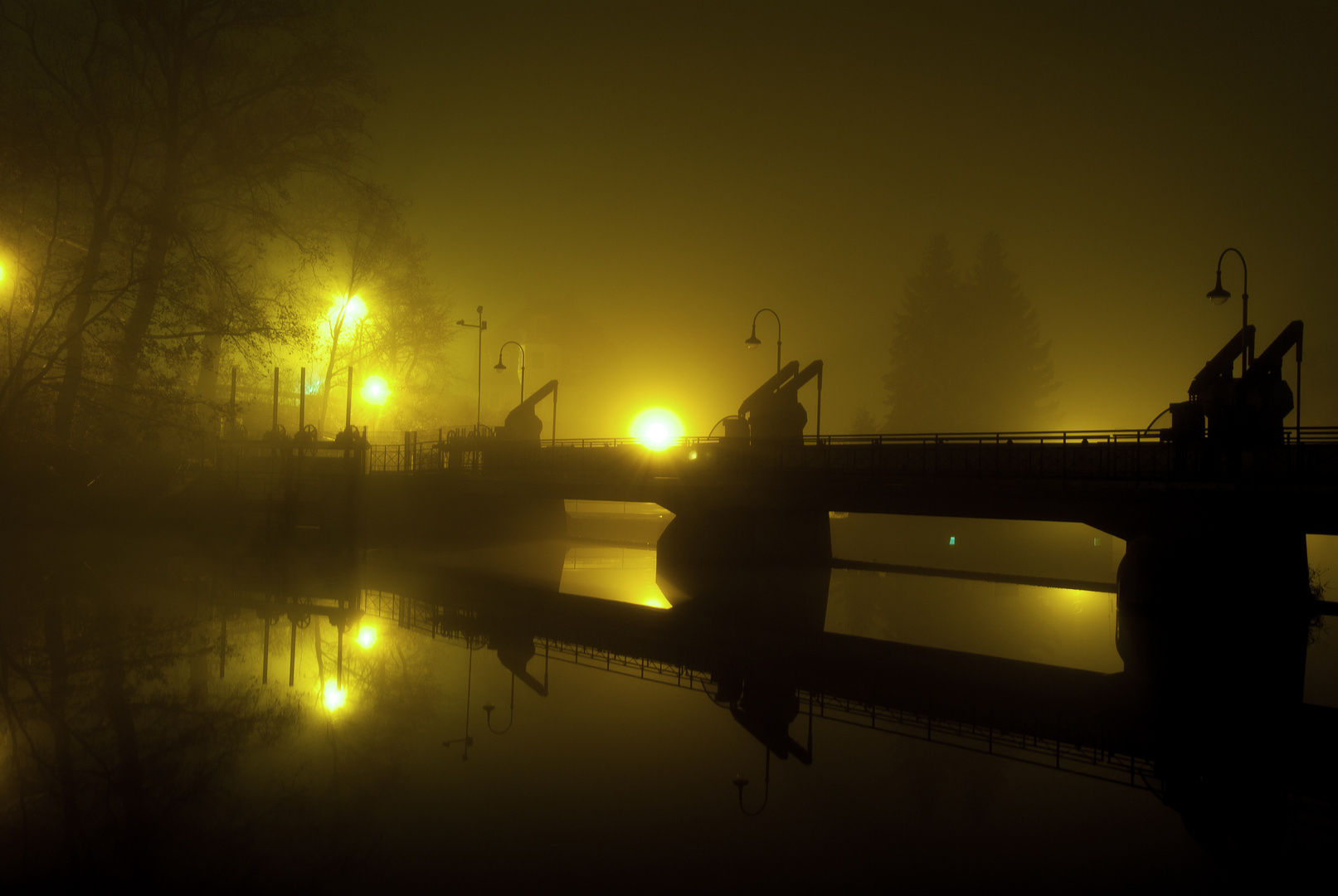 Wehranlage Flöha - Plaue im Nebel