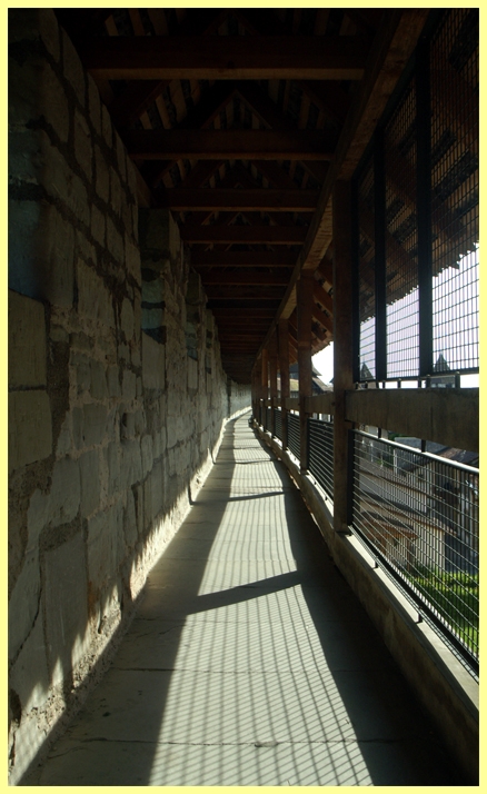 Wehrgang der Standtmauer von Murten