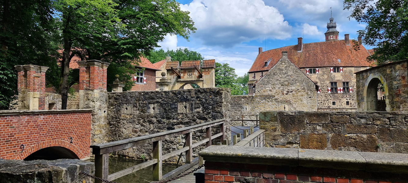 Wehrhafte Wasserburg