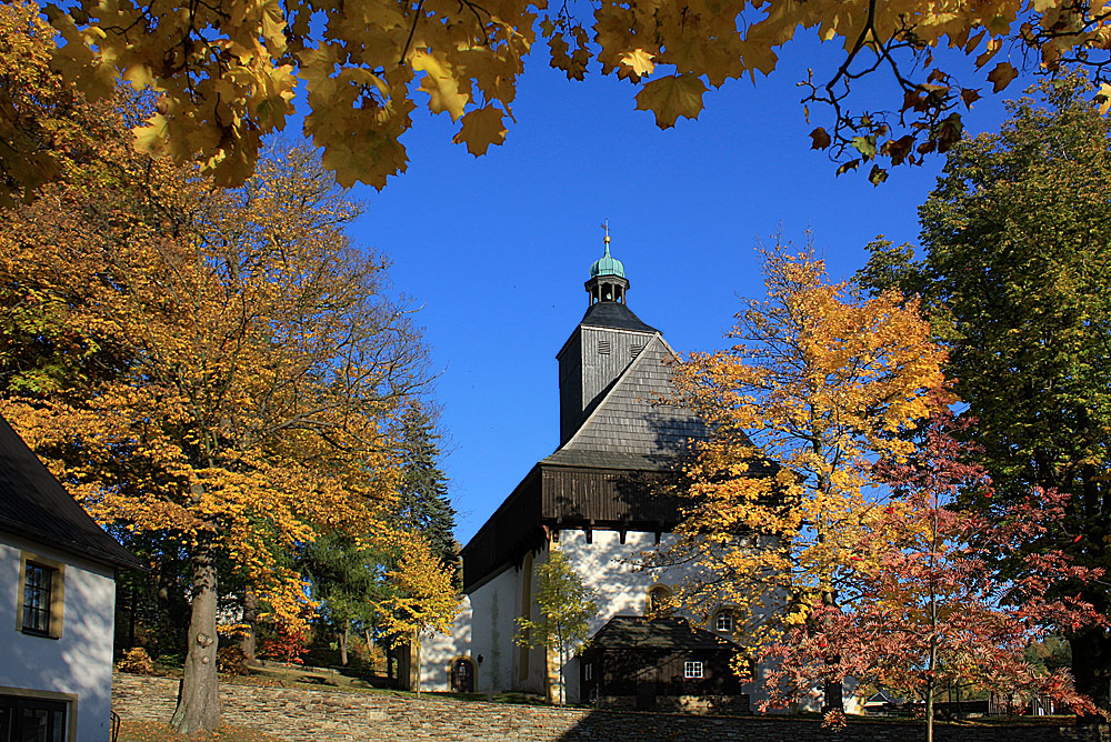 Wehrkirche in Großrückerswalde