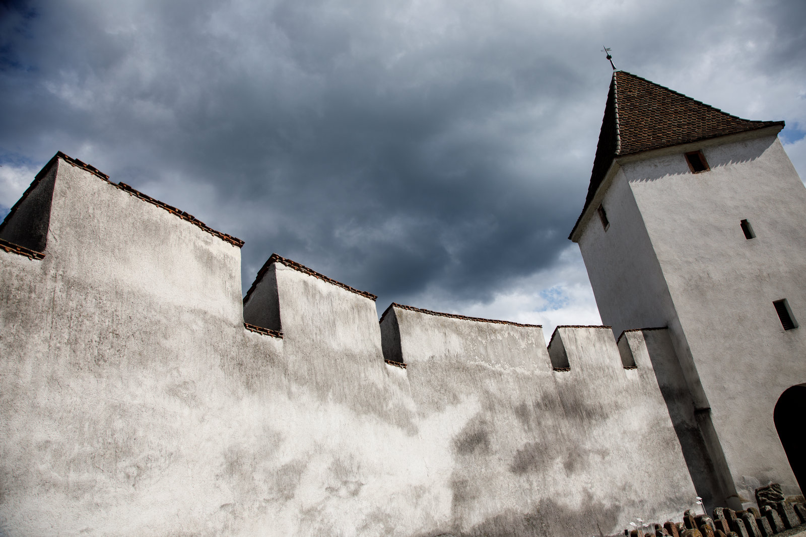 Wehrmauer der St. Arbogast-Kirche