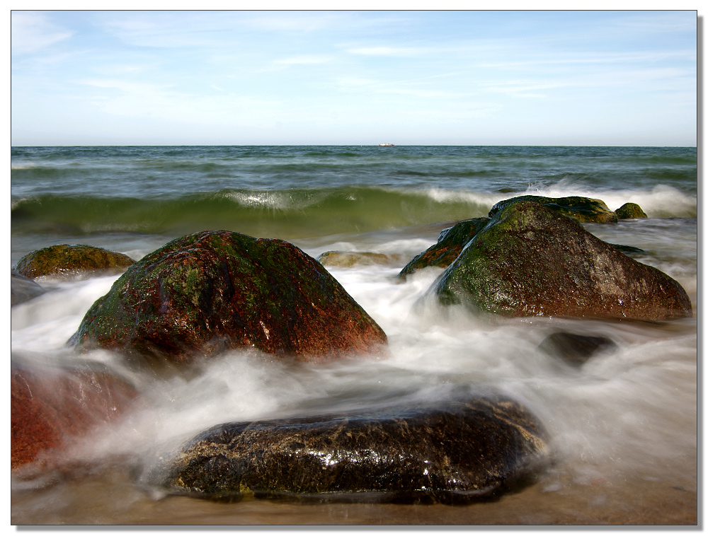 Weichgespülte Ostseewellen