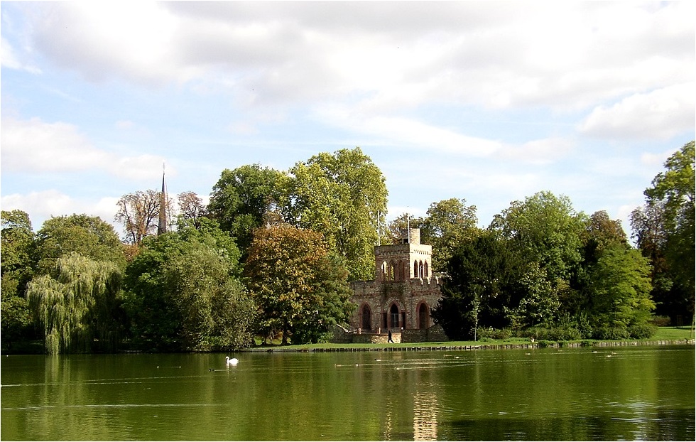 Weiher im Schloßpark Biebrich in Wiesbaden