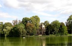 Weiher im Schloßpark Biebrich in Wiesbaden