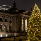 Weihnachtbaum vor dem Reichstag......