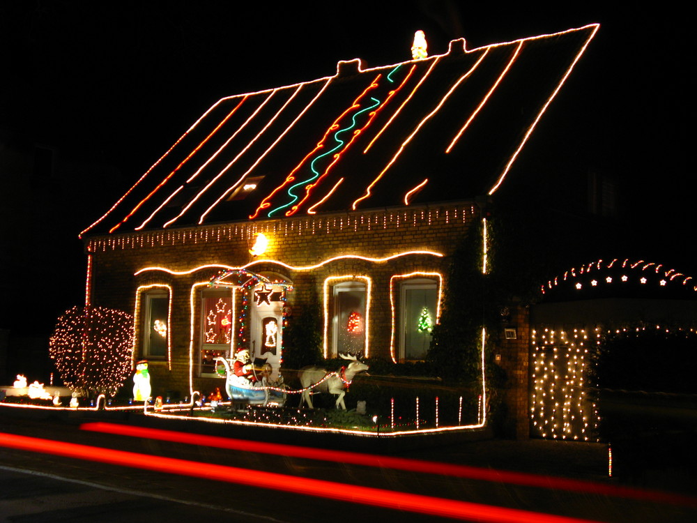 Weihnachten 2008, die Straße leuchtet