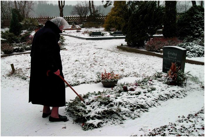 Weihnachten Und Trauer Foto Bild Erwachsene Menschen Bilder Auf Fotocommunity