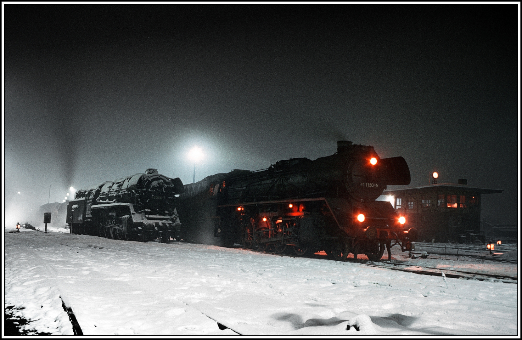 Weihnachten, Winter mit Schnee und noch Dampf 1981 im Bw Saalfeld > III