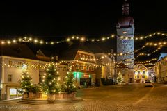 weihnachtlich geschmückte Heimatstadt ...