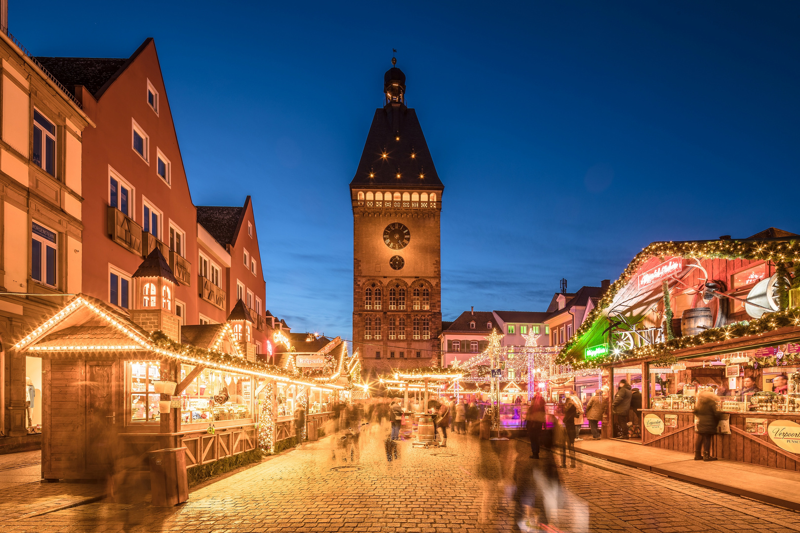 Weihnachtlich geschmücktes Speyer