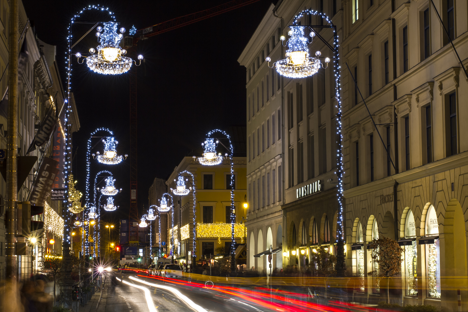 Weihnachtliche Briennerstrasse 1