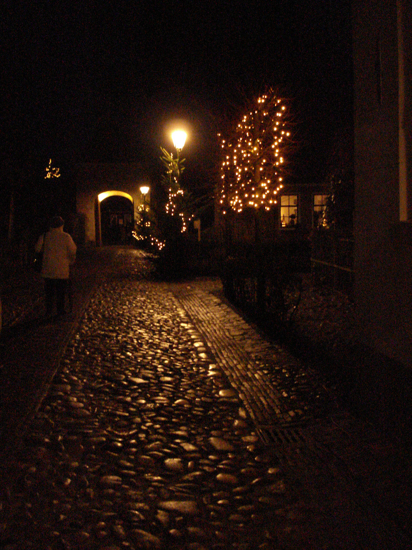 Weihnachtliche Gasse