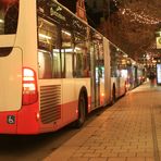 Weihnachtliche gschmückte Mönckebergstraße - oder: Glanzlicht Bus!
