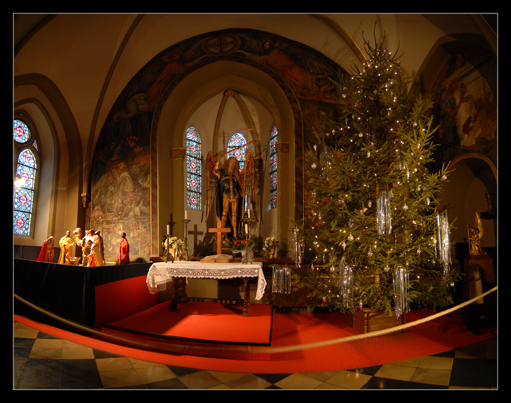 Weihnachtliche Schlosskapelle