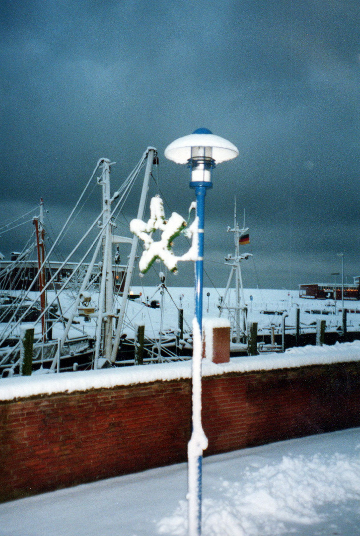 Weihnachtliche Stimmung am Kutterhafen