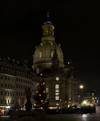 Weihnachtliche Stimmung um die Frauenkirche