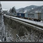 Weihnachtlicher Containerzug