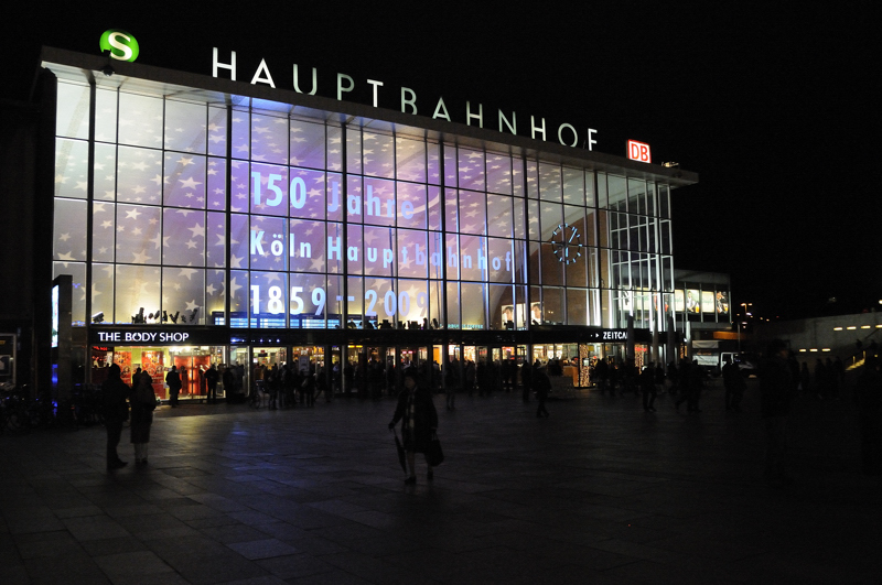 Weihnachtlicher Kölner HBF