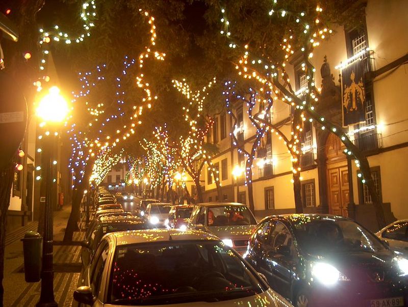 weihnachtlicher Lichterglanz in Funchal