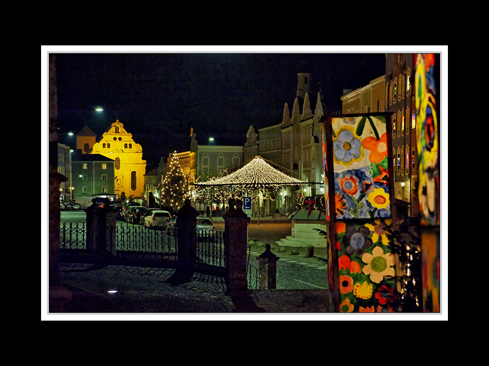 Weihnachtlicher Stadtplatz