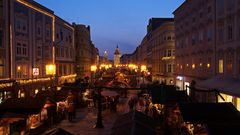 Weihnachtlicher Stadtplatz Wels Österreich