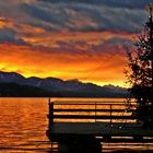 Weihnachtliches Alpenglühen am Wörthersee