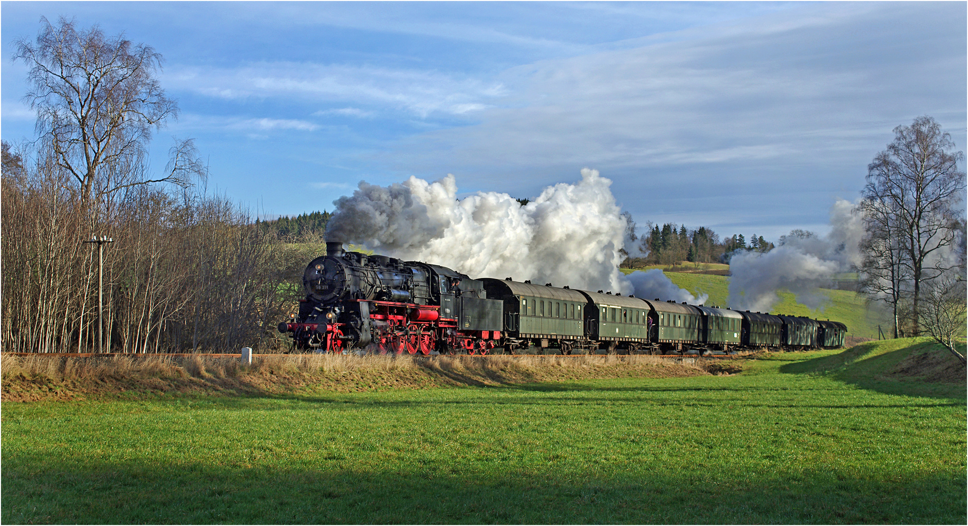 Weihnachtliches Dampflokzug Posing