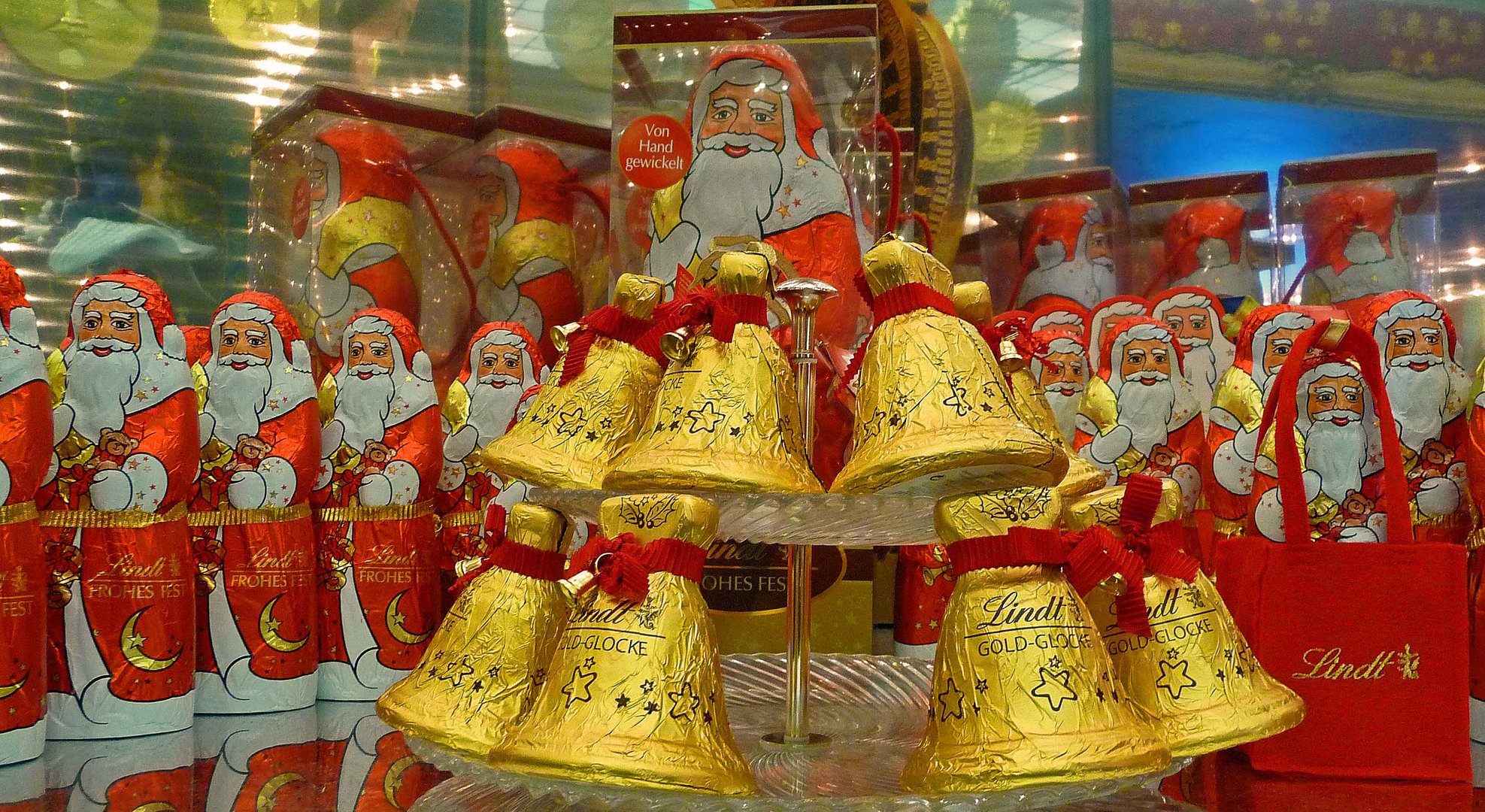 Weihnachtliches Handwerk an die große Glocke gehängt