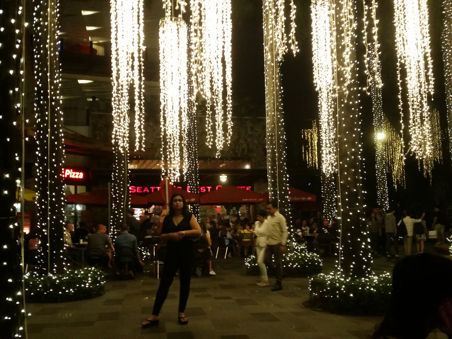 Weihnachts-Deko Makati-Greenbelt-2