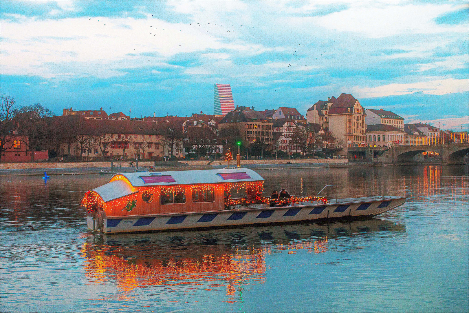 Weihnachts-Rheinfähre