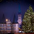 Weihnachtsbaum Holstentor 