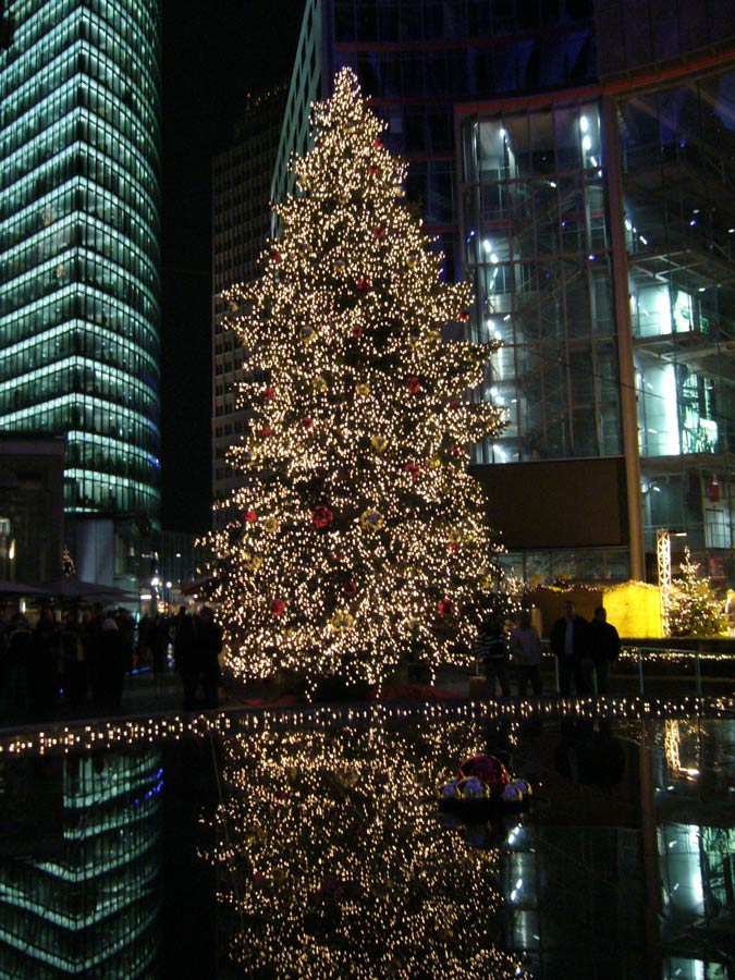 Weihnachtsbaum im Sony Center