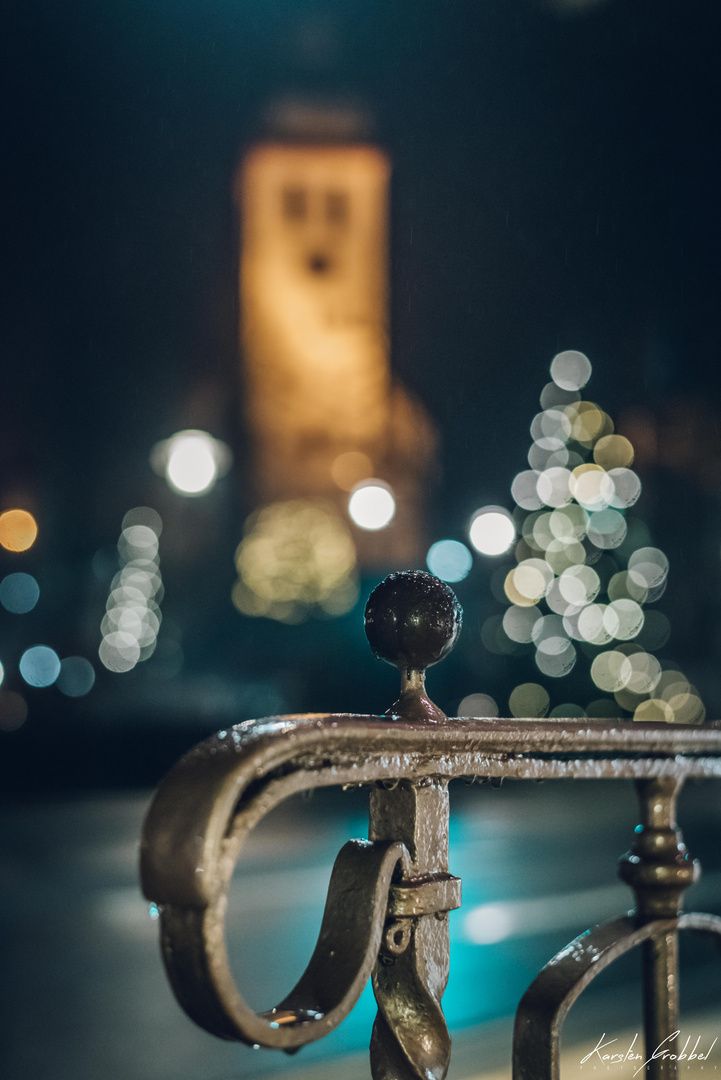 weihnachtsbaum und kirche