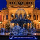 Weihnachtsbeleuchtung vor der Alten Oper in Frankfurt