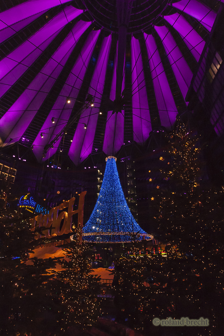 Weihnachtsdeko im Sony-Center