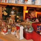 Weihnachtsdeko und Kinderaugen