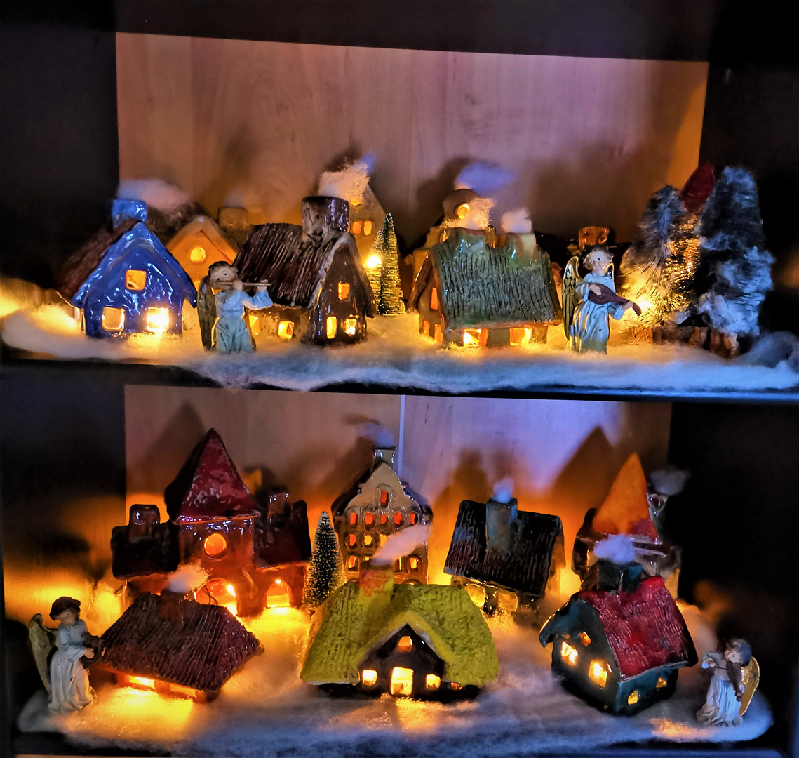 Weihnachtsdörfer in Tal und auf der Höhe Foto & Bild  deutschland, europe, saarland Bilder auf 