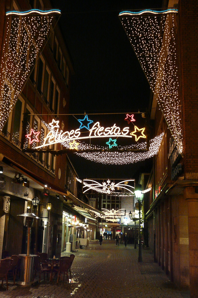 Weihnachtsglanz in der Schneider-Wibbel-Gasse