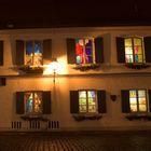 Weihnachtskalender am Rathaus in Aichach (Bayern)