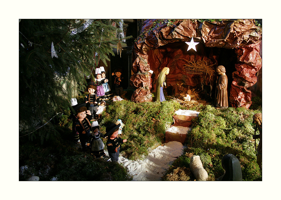 Weihnachtskrippe auf bretonisch... gesehen in Locronan/Finistère/Bretagne